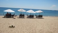 Lunch spot on Jimbaron beach