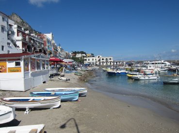 Capri Harbour